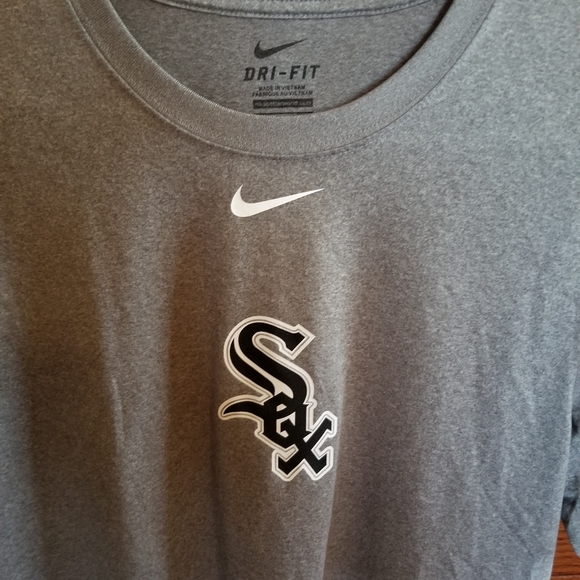 Never worn Whitesox Nike dryfit - Picture 2 of 6